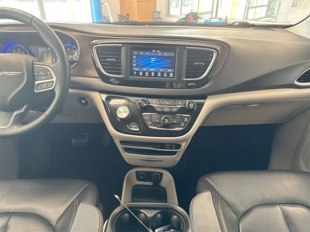 Thumbnail: 2018 Chrysler Pacifica - 29