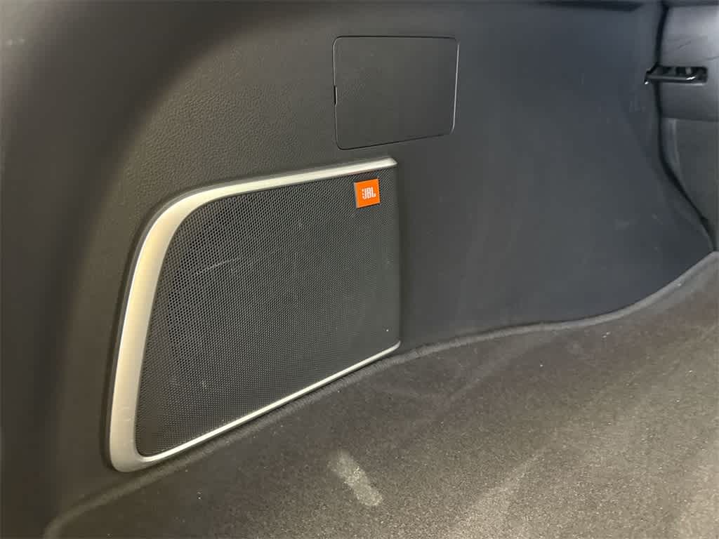 Thumbnail: 2021 Toyota Venza - 31