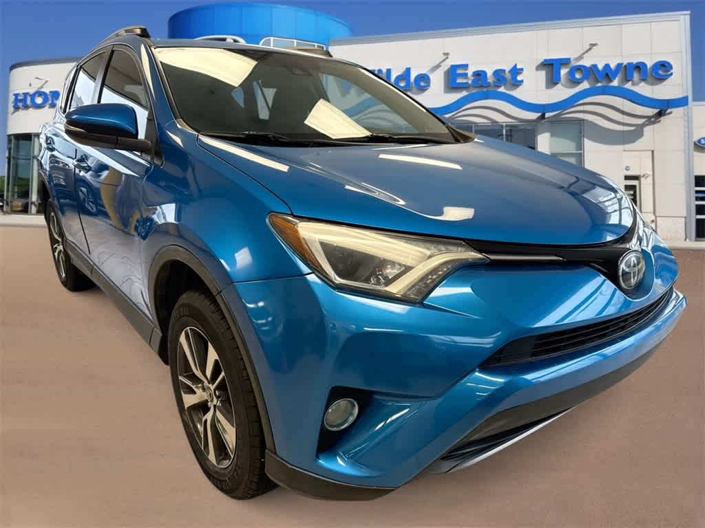 Thumbnail: 2018 Toyota RAV4 - 2