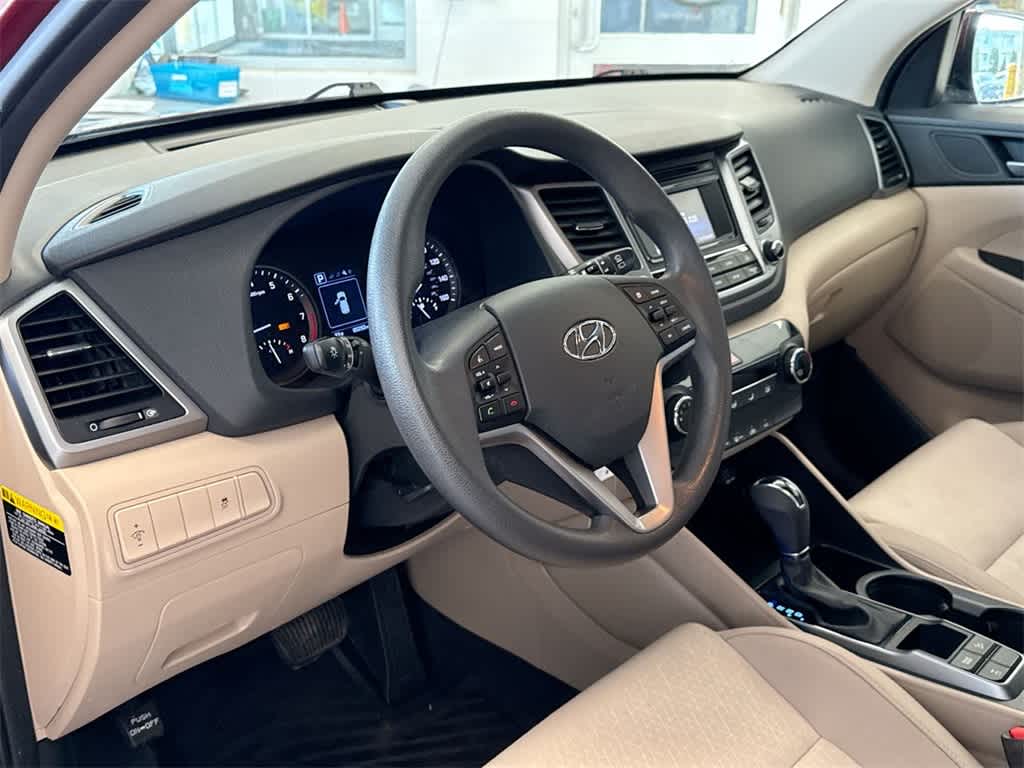 Thumbnail: 2017 Hyundai Tucson - 10