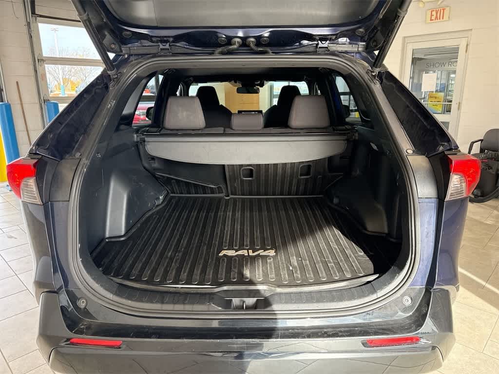 Thumbnail: 2021 Toyota RAV4 - 35