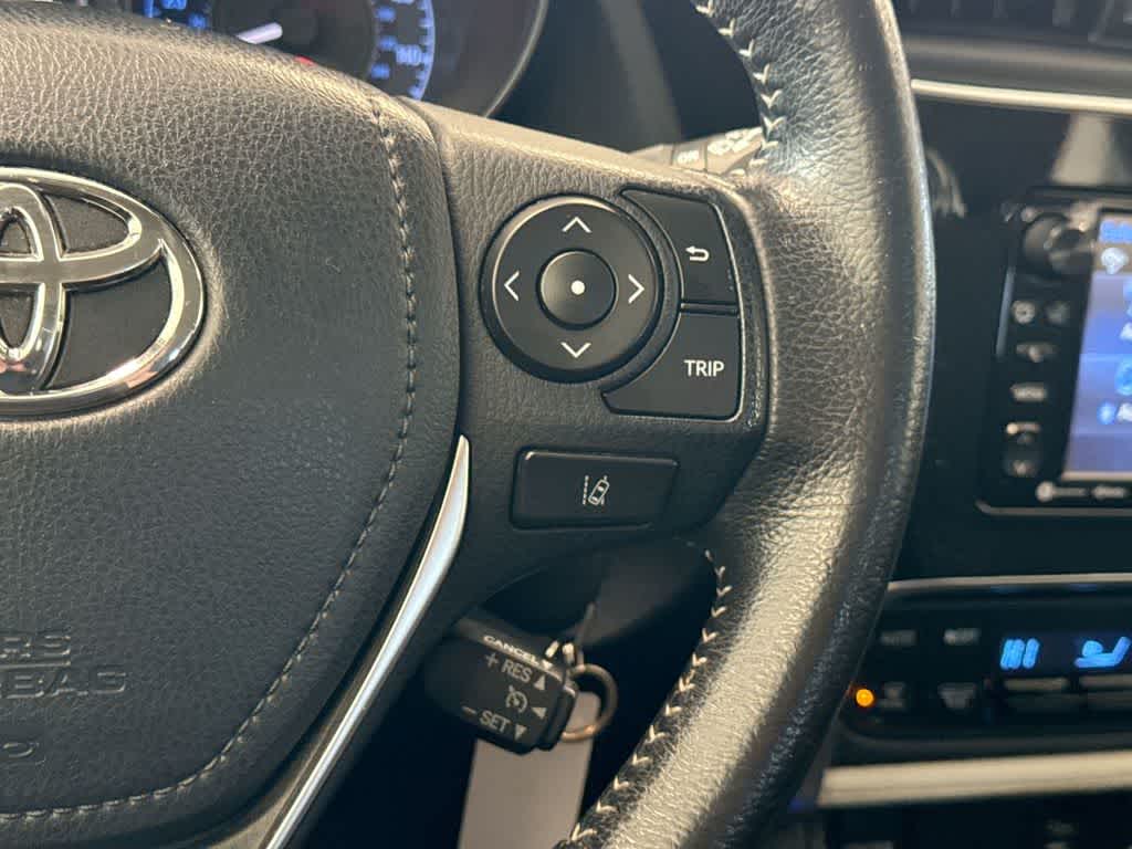 Thumbnail: 2017 Toyota Corolla iM - 25