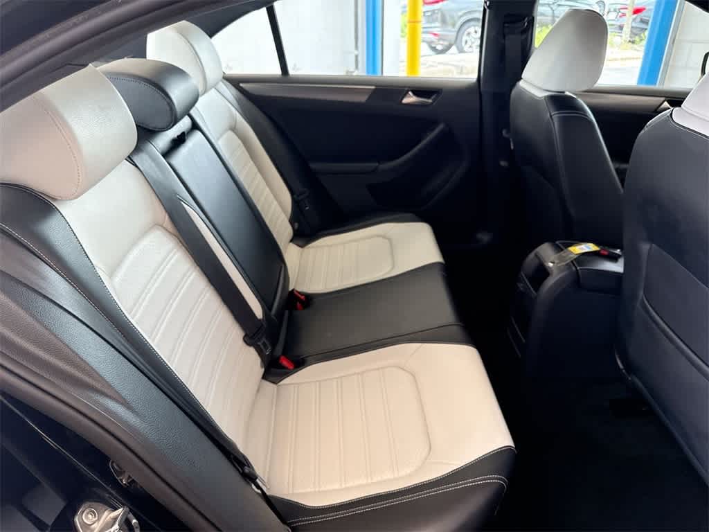Thumbnail: 2016 Volkswagen Jetta - 21