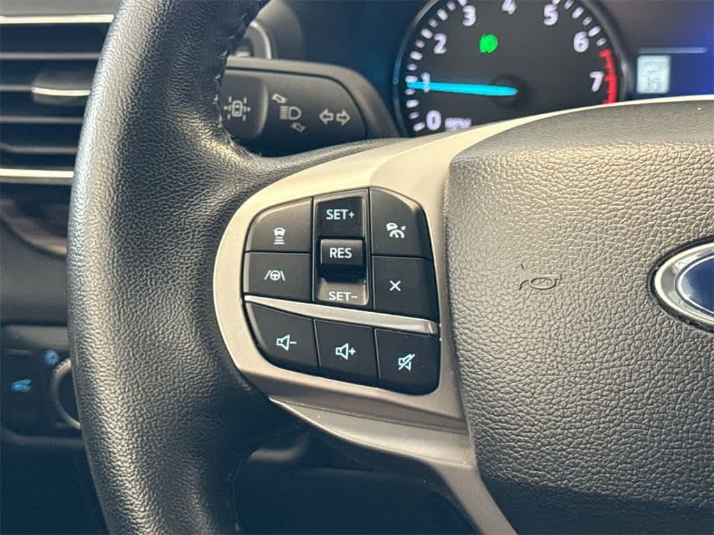 Thumbnail: 2022 Ford Explorer - 26