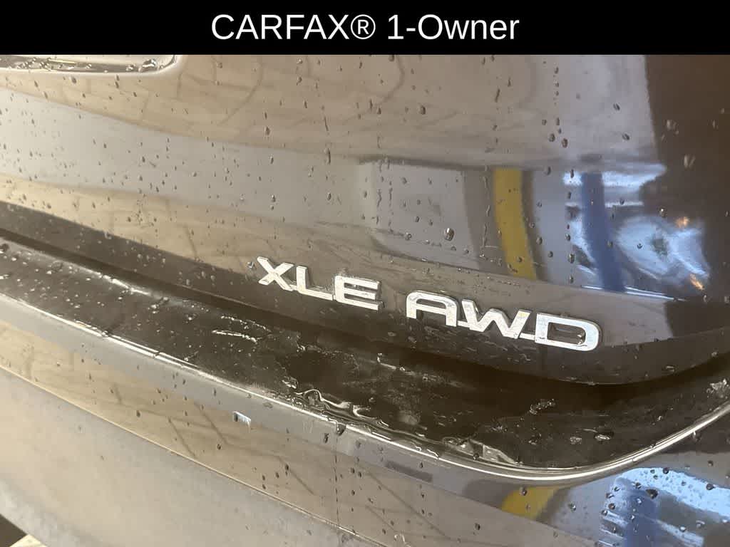 Thumbnail: 2022 Toyota Highlander - 12