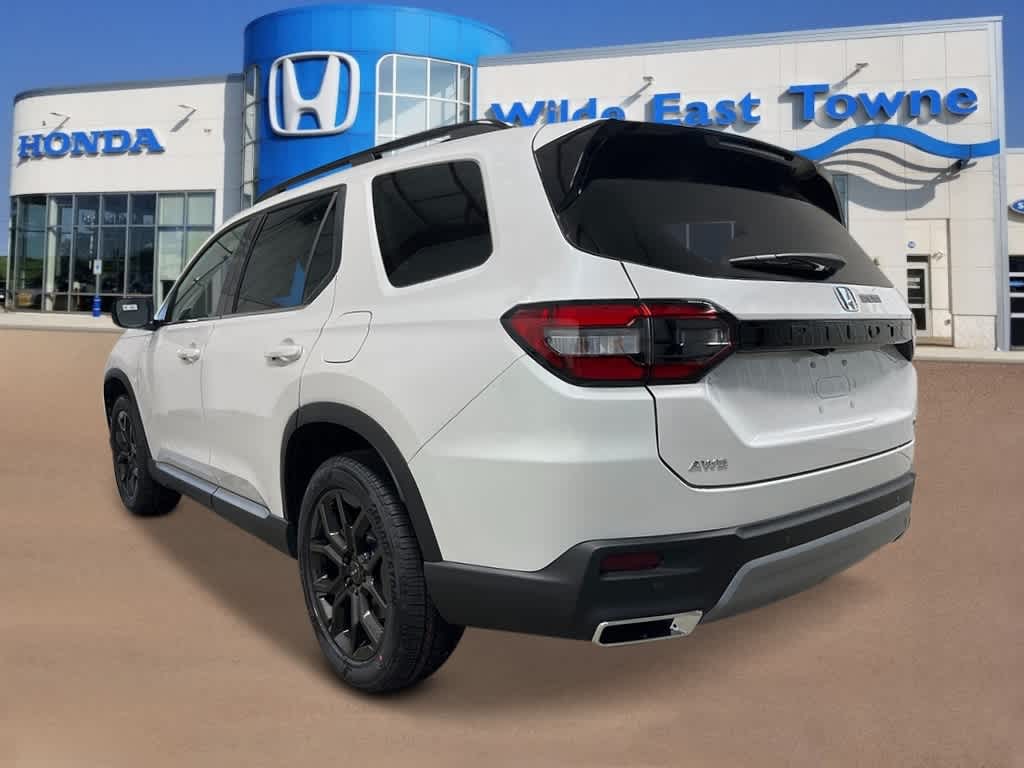 2025 Honda Pilot Touring 3