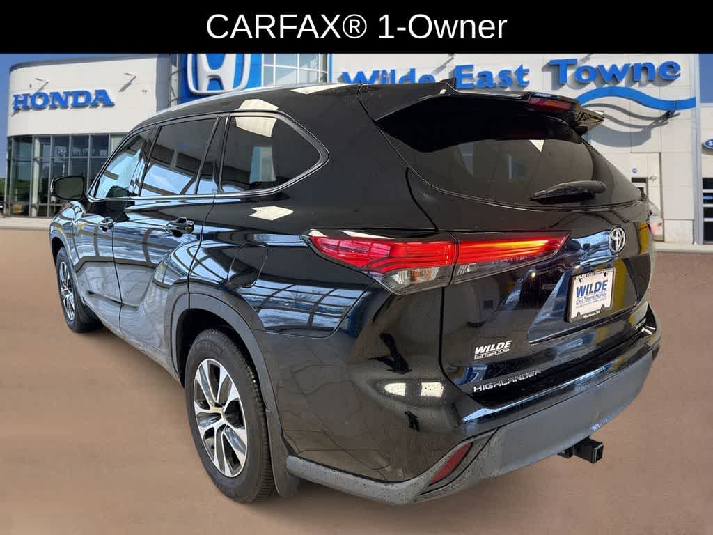 Thumbnail: 2022 Toyota Highlander - 7