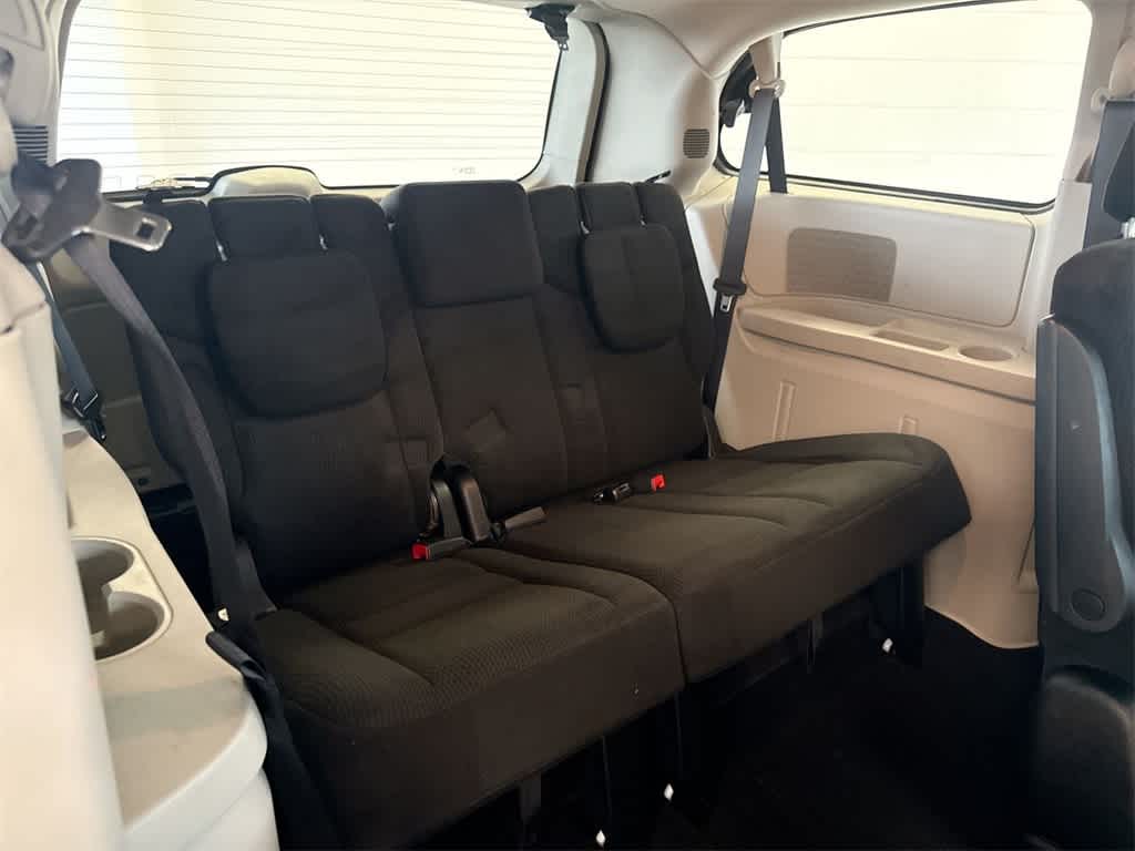Thumbnail: 2015 Dodge Grand Caravan - 21