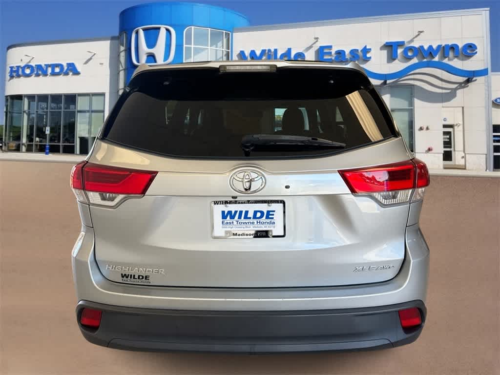 Thumbnail: 2019 Toyota Highlander - 7