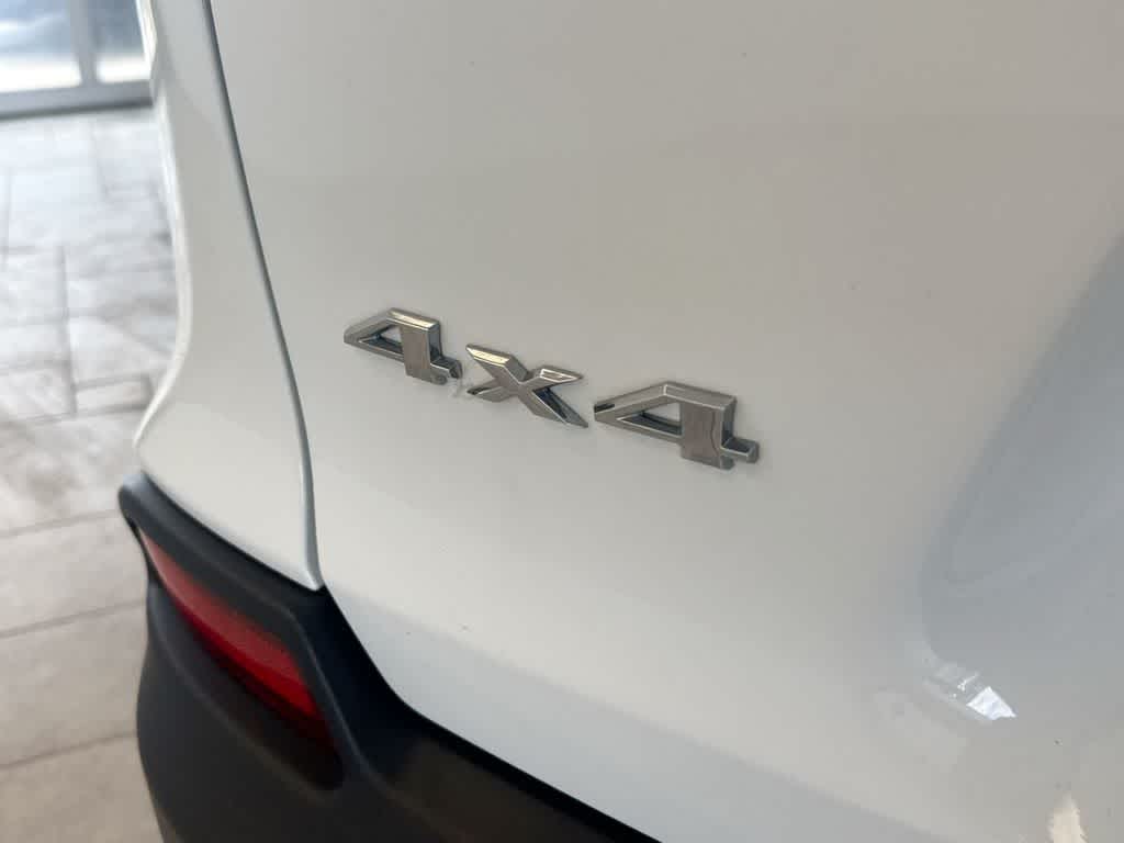 Thumbnail: 2021 Jeep Cherokee - 14