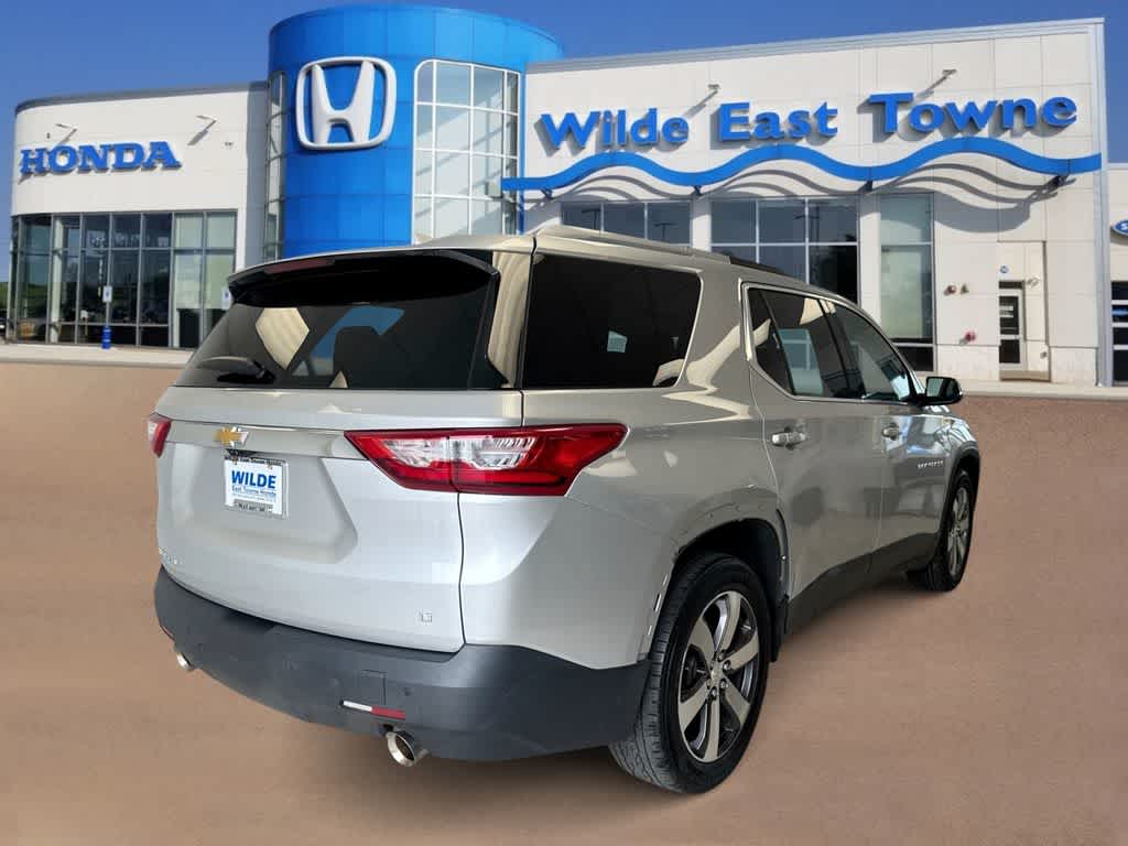 Thumbnail: 2018 Chevrolet Traverse - 8