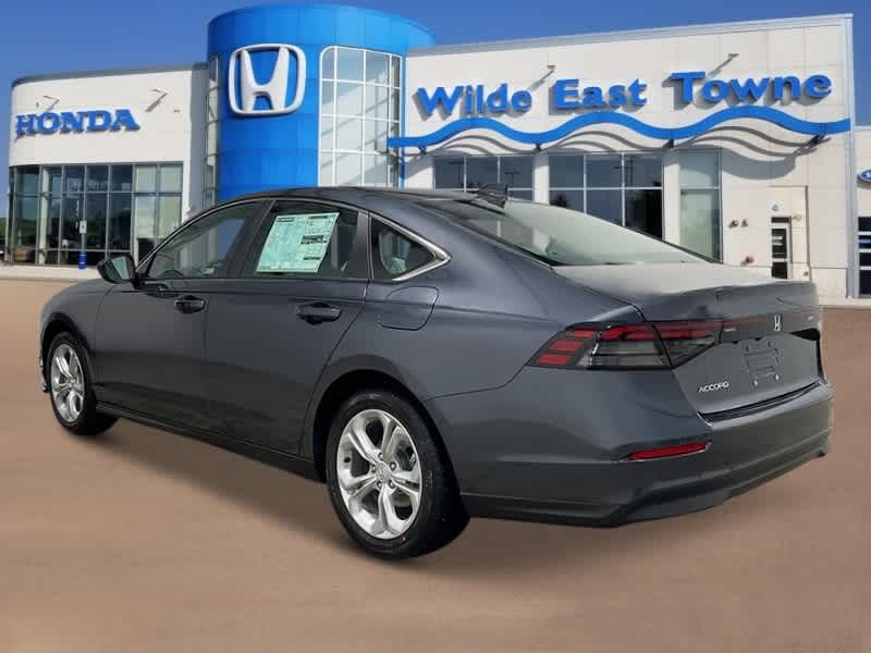 2025 Honda Accord LX photo 3