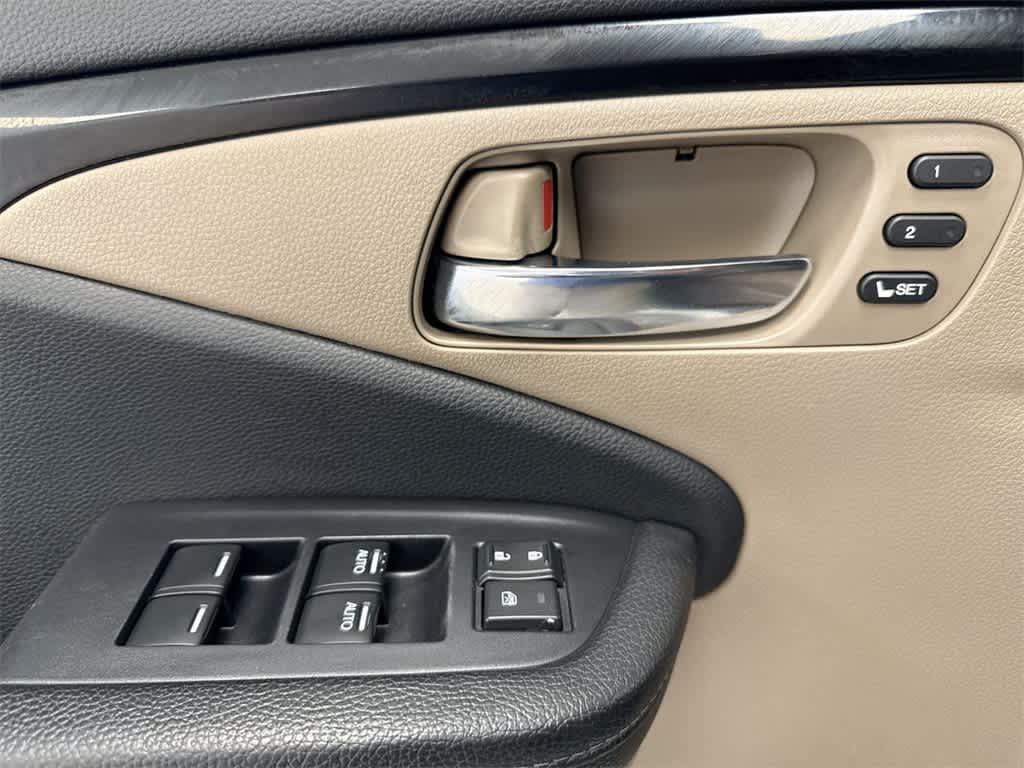 Thumbnail: 2019 Honda Ridgeline - 16