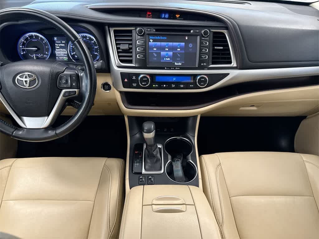 Thumbnail: 2019 Toyota Highlander - 30