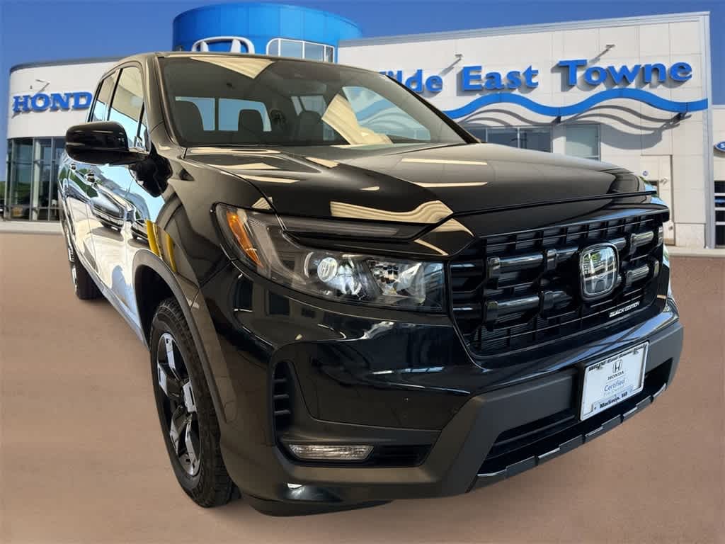 2025 Honda Ridgeline Black Edition photo 2