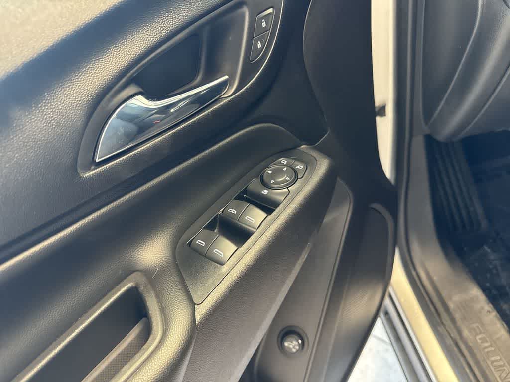 Thumbnail: 2019 Chevrolet Equinox - 17