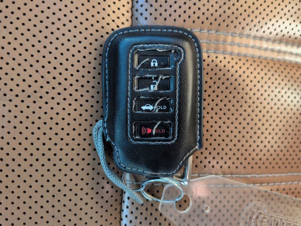 Thumbnail: 2016 Lexus ES - 35