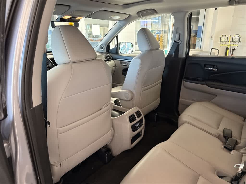 Thumbnail: 2022 Honda Pilot - 19