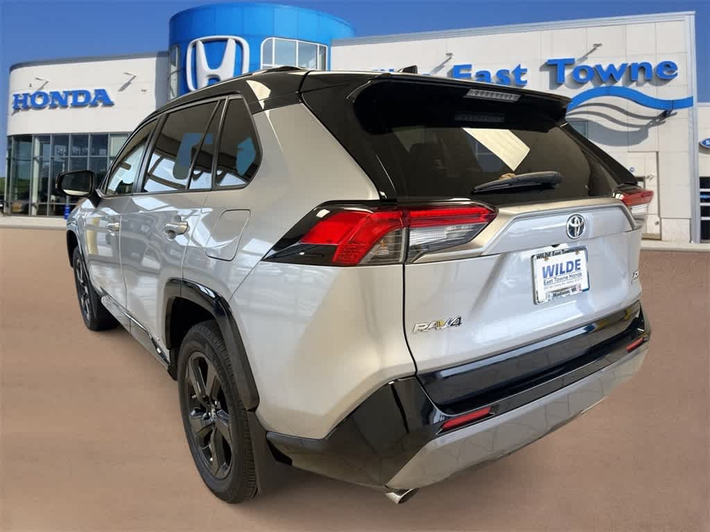 Thumbnail: 2019 Toyota RAV4 - 6