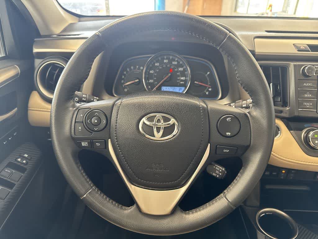 Thumbnail: 2013 Toyota RAV4 - 23