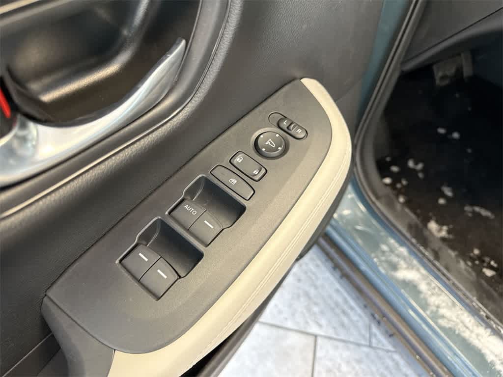 Thumbnail: 2025 Honda HR-V - 17