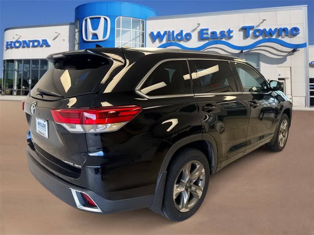 Thumbnail: 2018 Toyota Highlander - 8