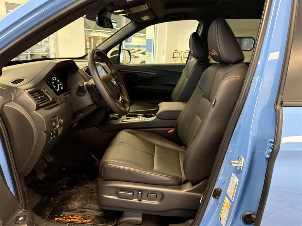 Thumbnail: 2025 Honda Ridgeline - 17