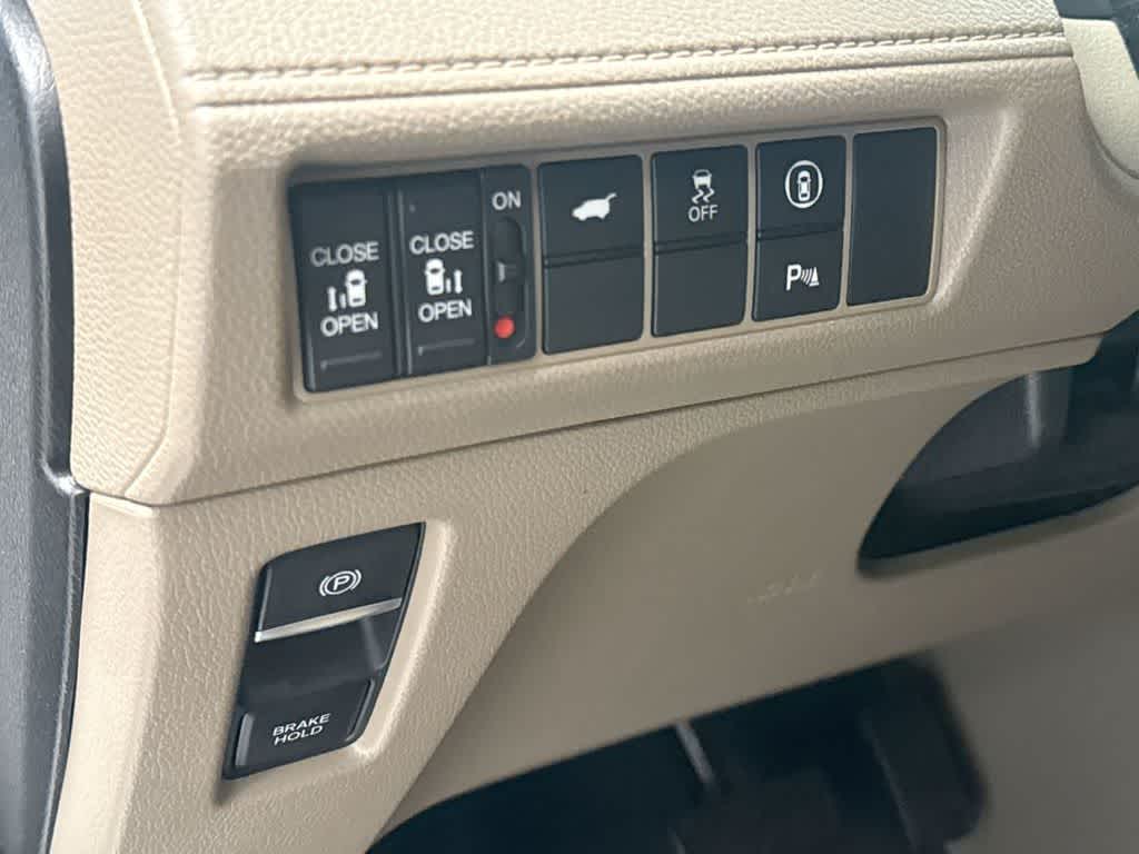 Thumbnail: 2023 Honda Odyssey - 44