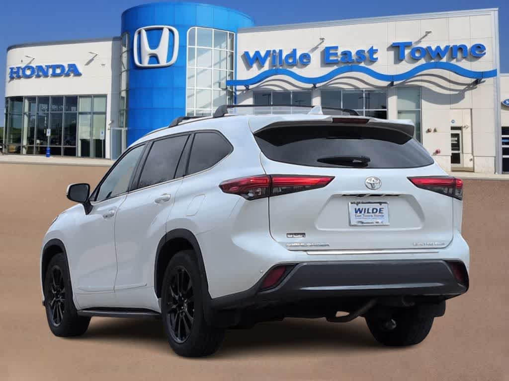 Thumbnail: 2020 Toyota Highlander - 6