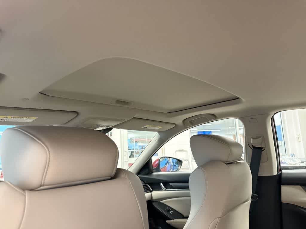 Thumbnail: 2018 Honda Accord - 23