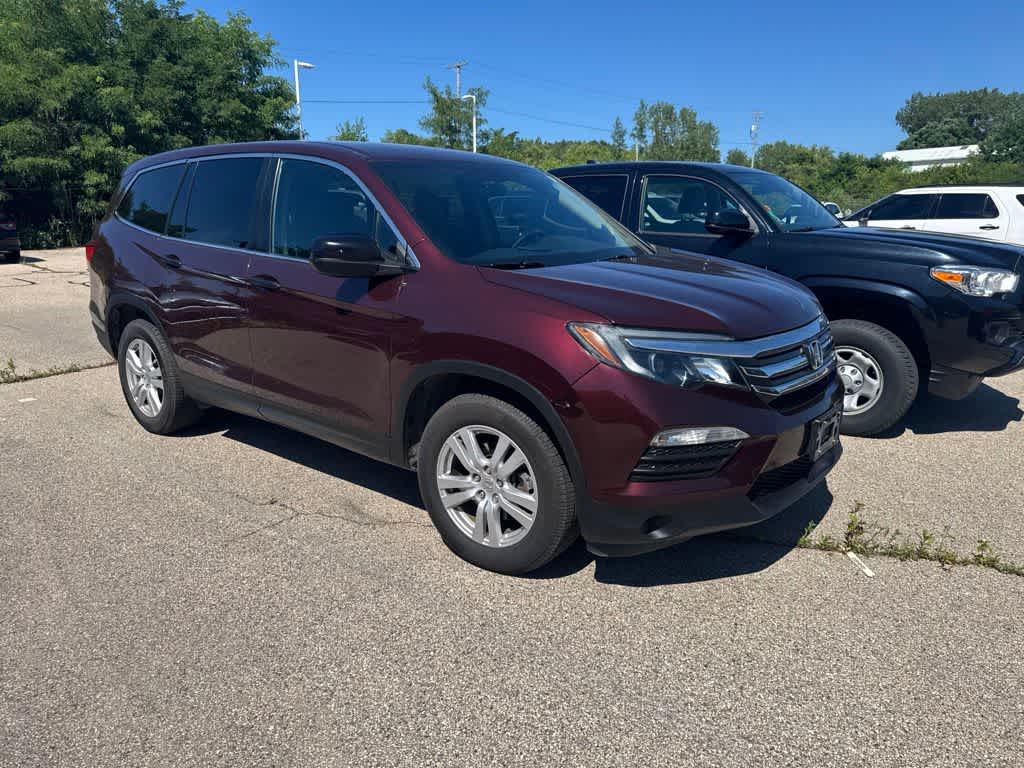 Thumbnail: 2016 Honda Pilot - 2