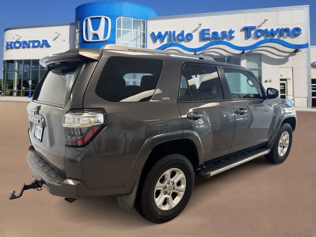 Thumbnail: 2015 Toyota 4Runner - 8