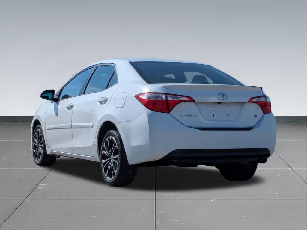 Thumbnail: 2015 Toyota Corolla - 3