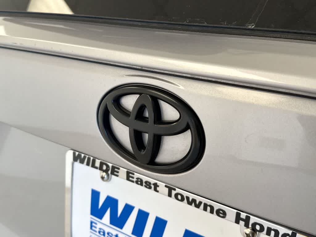 Thumbnail: 2020 Toyota RAV4 - 13