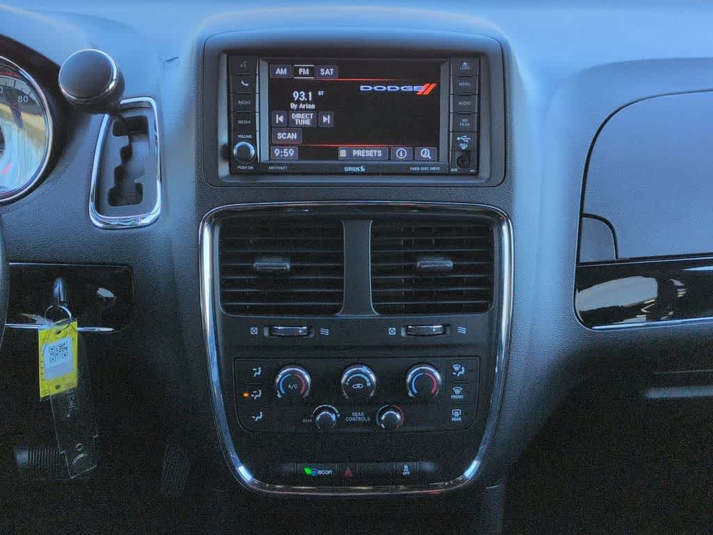 Thumbnail: 2020 Dodge Grand Caravan - 25