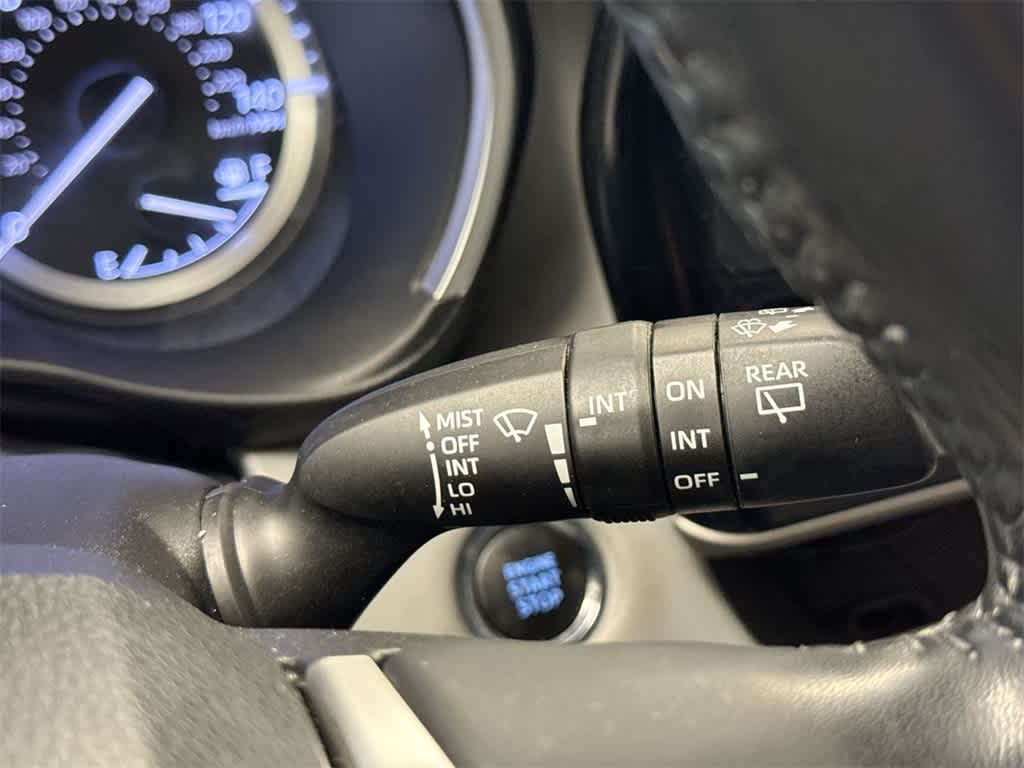 Thumbnail: 2022 Toyota Highlander - 28