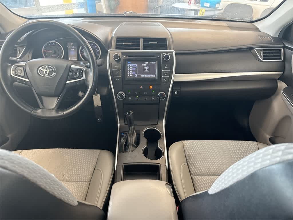 Thumbnail: 2015 Toyota Camry - 16