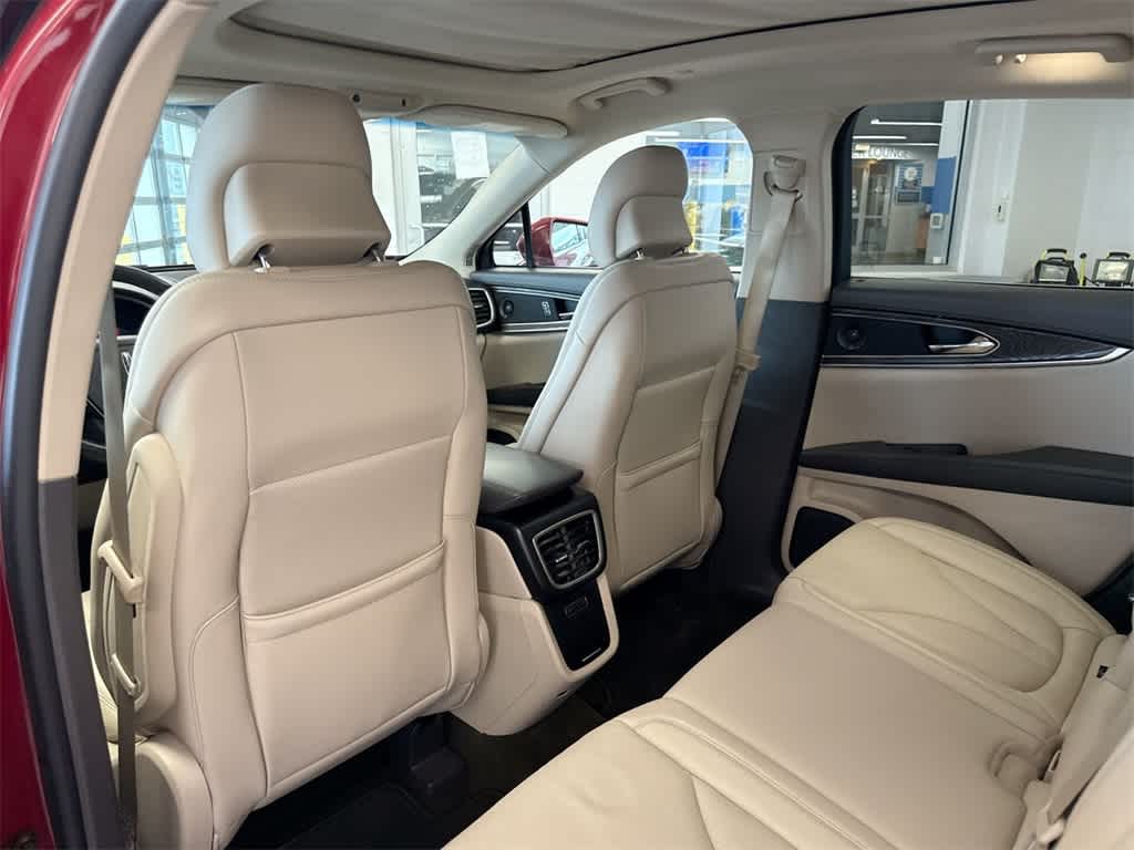 Thumbnail: 2019 Lincoln Nautilus - 19