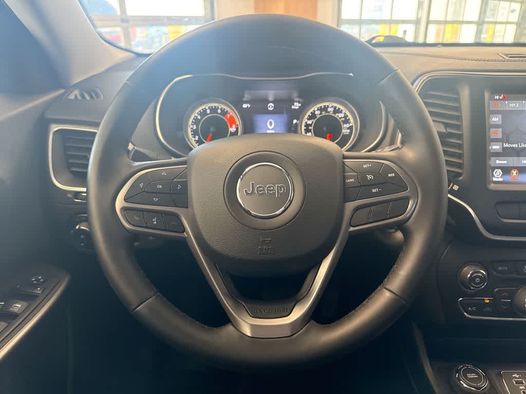 Thumbnail: 2021 Jeep Cherokee - 24