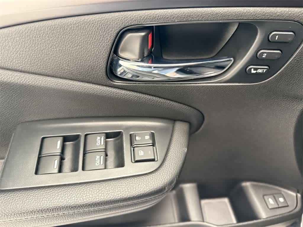 Thumbnail: 2022 Honda Pilot - 18