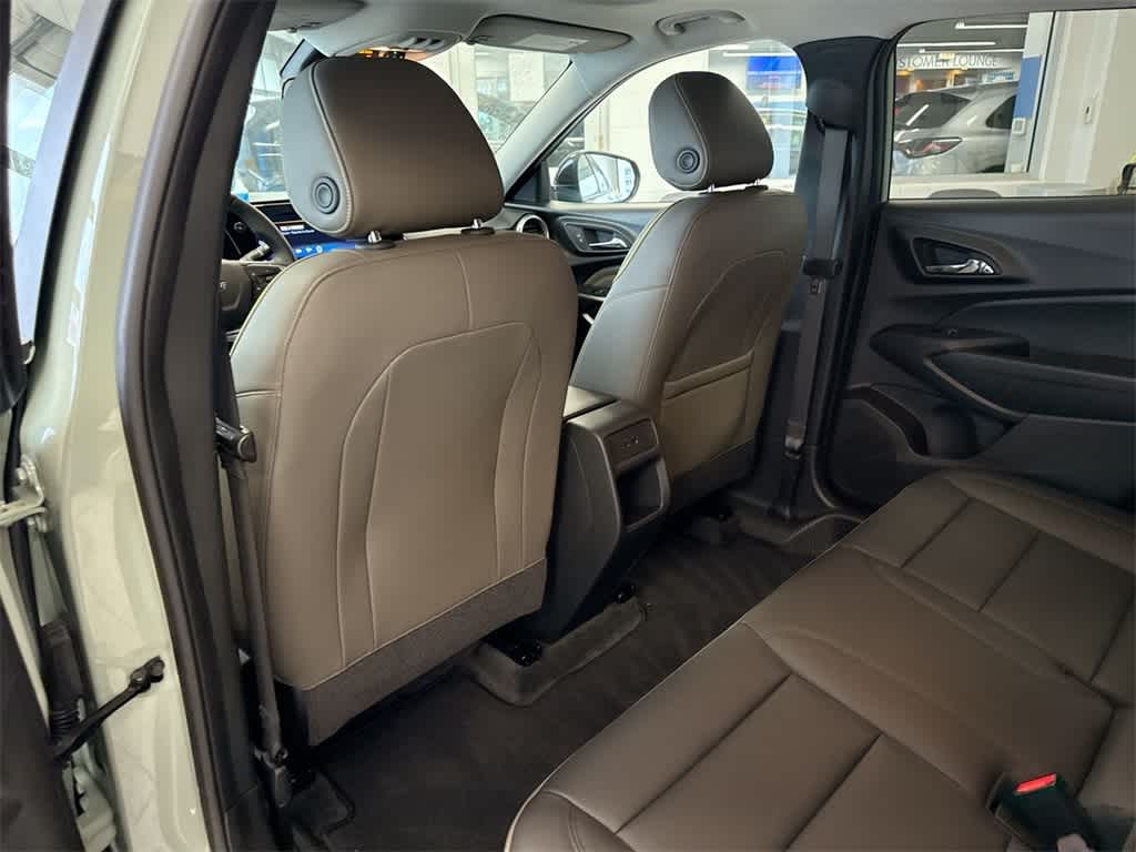 Thumbnail: 2024 Chevrolet Trax - 19