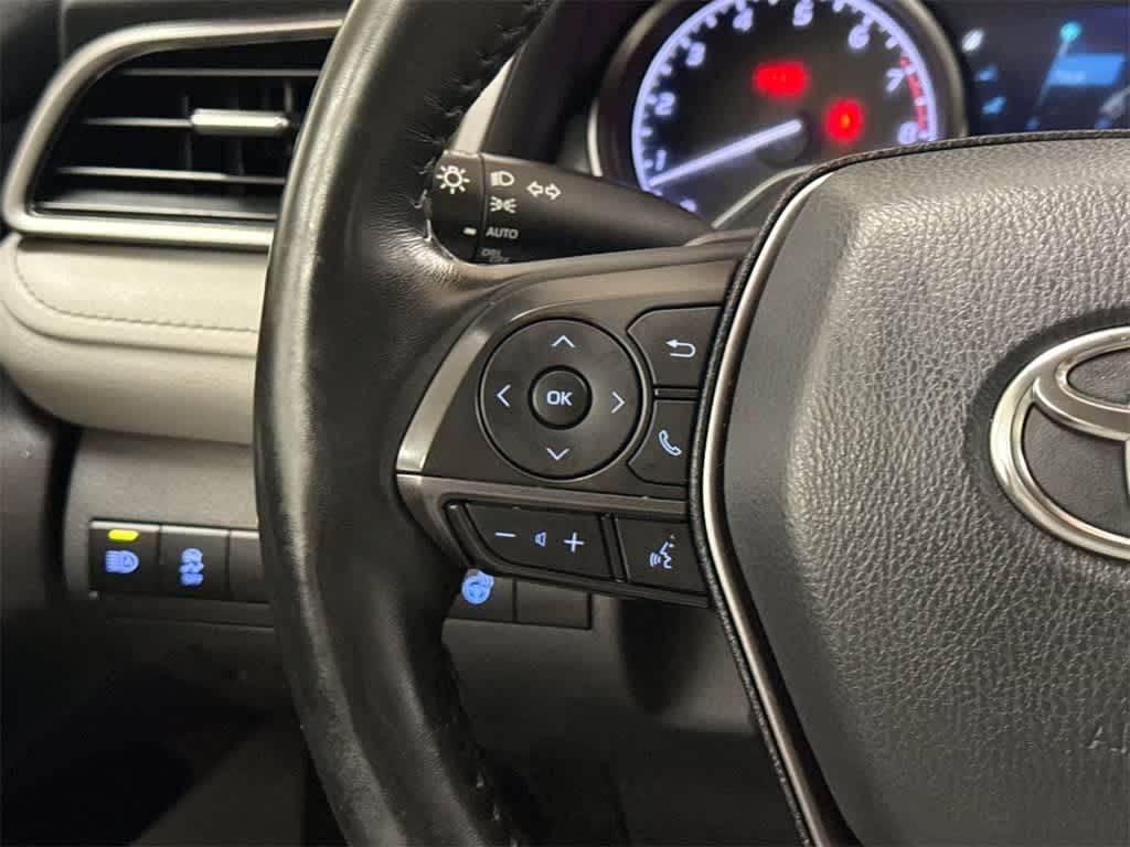 Thumbnail: 2022 Toyota Camry - 25