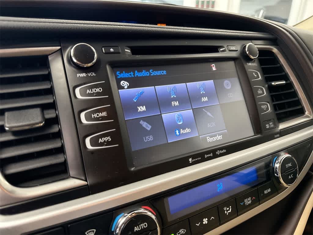 Thumbnail: 2019 Toyota Highlander - 33