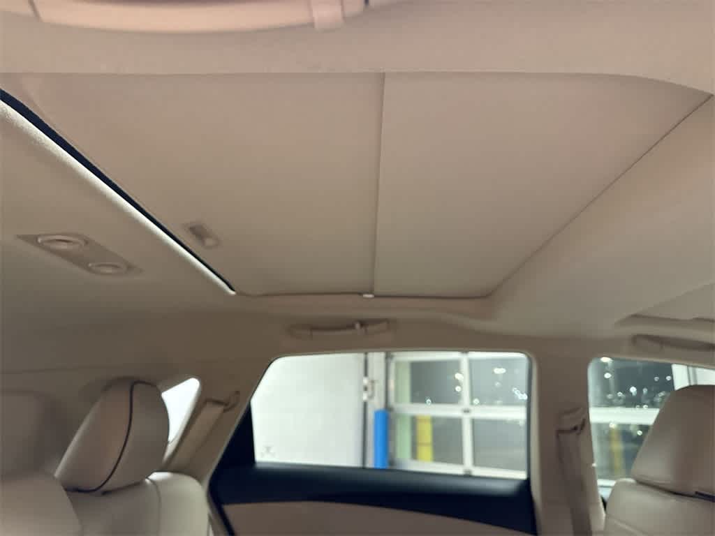 Thumbnail: 2012 Toyota Venza - 23