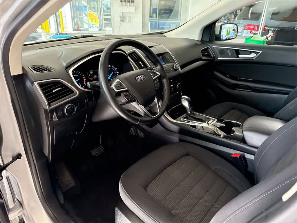 Thumbnail: 2018 Ford Edge - 10
