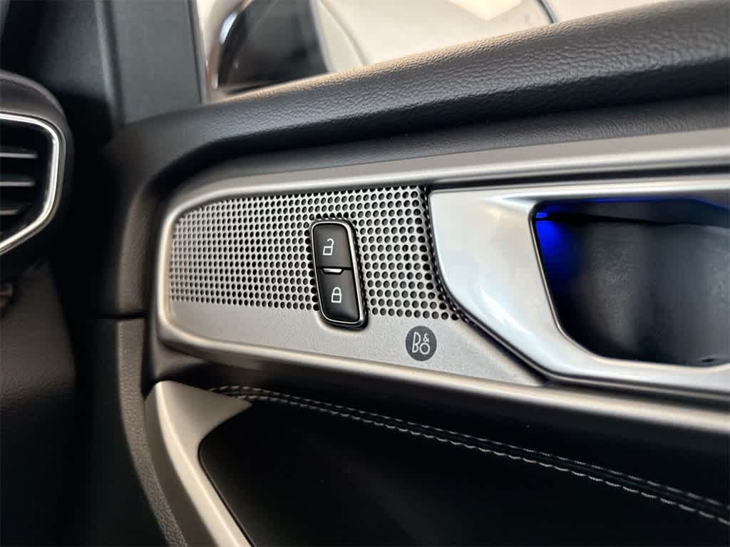 Thumbnail: 2022 Ford Explorer - 33