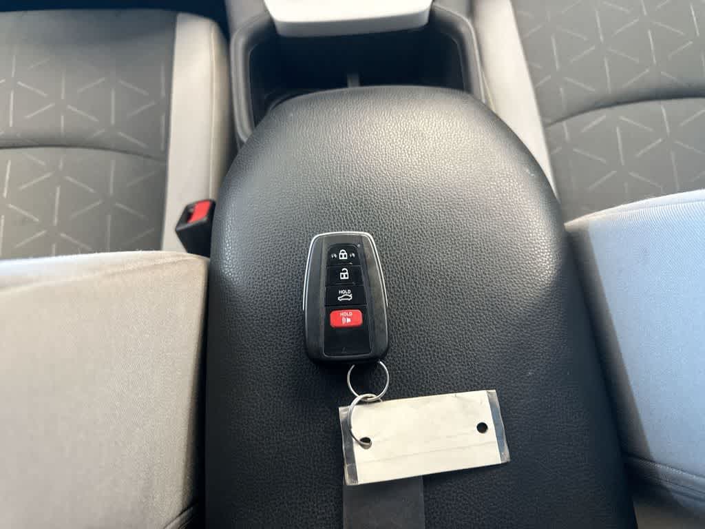 Thumbnail: 2022 Toyota RAV4 - 34