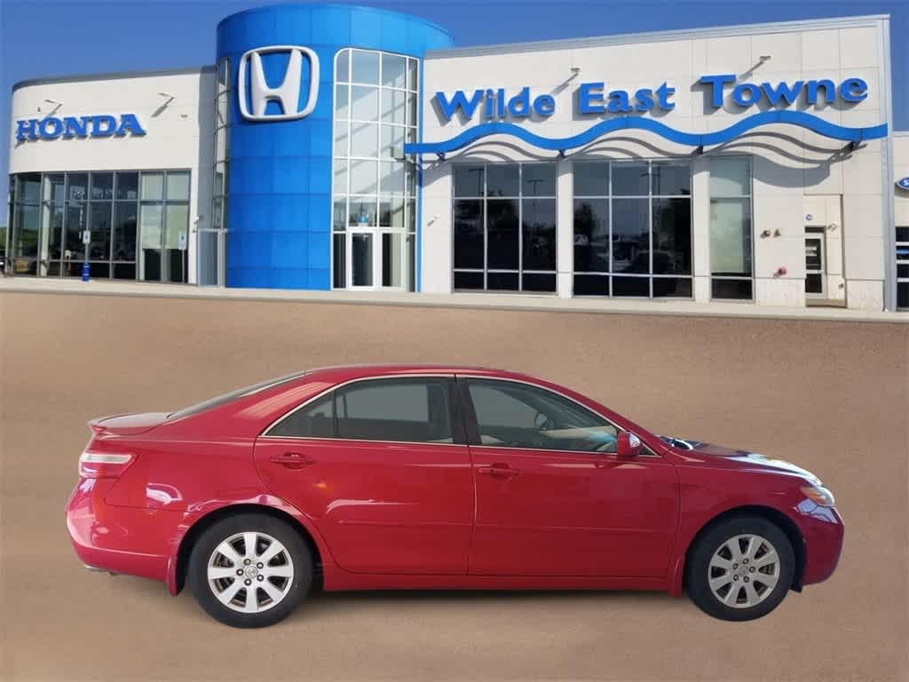 Used 2009 Toyota Camry XLE with VIN 4T1BK46K89U093449 for sale in Madison, WI