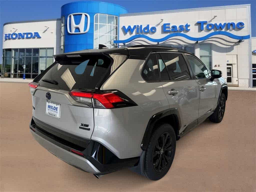 Thumbnail: 2023 Toyota RAV4 - 8