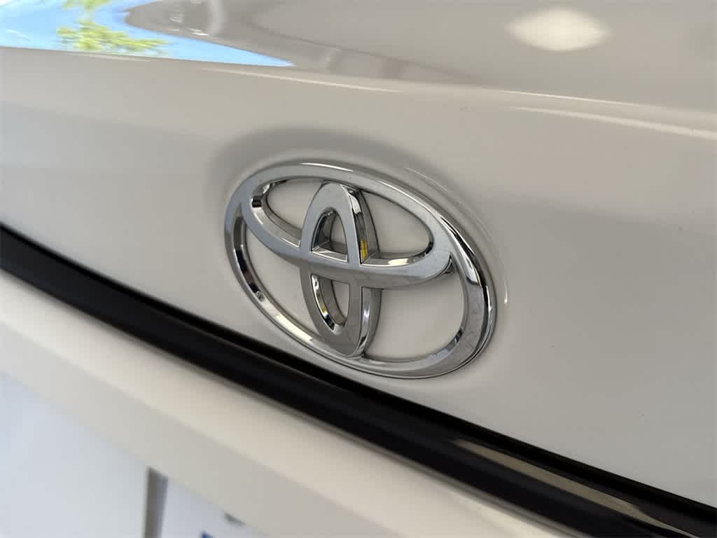 Thumbnail: 2022 Toyota Corolla - 11